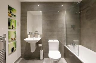 Redhill Queensgate - Modern 1 Bedroom Apartment - 6