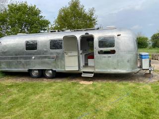 Bury - Lodge - Sleeps 2 - Parking - 4