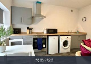 Donnington Apartments - Studio 2 - 3