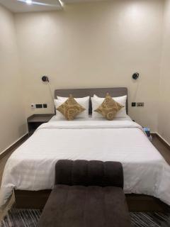 Classy 1 Bed Apartment in Lekki - Lagos - 2