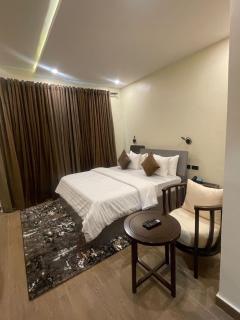 Classic Studio Apartment - Lagos - 9