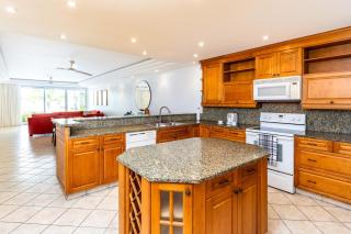 2 Bdrm Garden Marina View at The Yacht Club C4 - 2