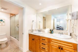 2 Bdrm Stunning Marina View at The Yacht Club C5 - Providenciales - 2