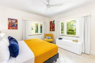 2 Bdrm Stunning Marina View at The Yacht Club C5 - Providenciales - 1