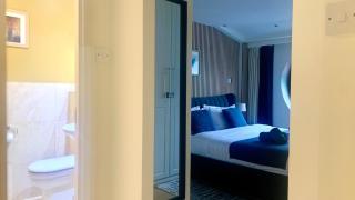 Stylish 2BR Apartment in Leeds City Centre with Town Hall Views - Leeds - 2