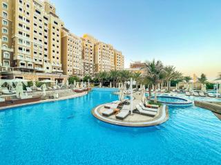 Spacious 2BR - Private Beach & Sea & Skyline Views - Dubai - 5