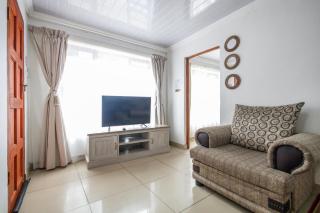 Safi 1 bedroom Suite 9 - East London - 7