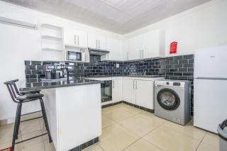 Safi 1 bedroom Suite 9 - East London - 2