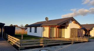 G8 freistehendes Ferienhaus mit Gartenhaus - Butjadingen - 0