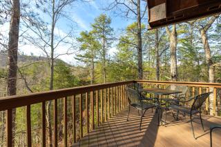 Bear Hideaway Cozy 3BR Cabin - Sevierville - 4