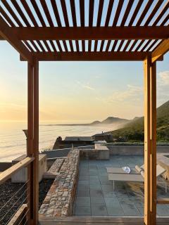 The Birdhouse Villa Misty Cliffs - Scarborough - 0
