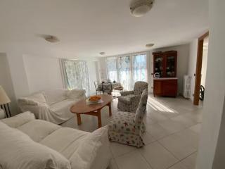 Appartamento con 2 camere da letto in villa con giardino e parcheggio - 7