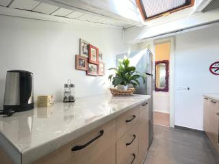 LoriS Central Apartment - Tirana - 2