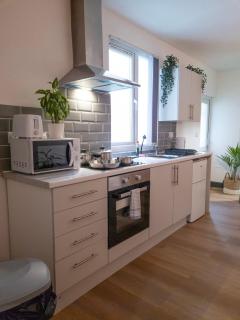 Mega Value Stay - 7 Beds, Keyless Entry, City 5 min walk BY PROPERTY PROMISE - Cardiff - 8