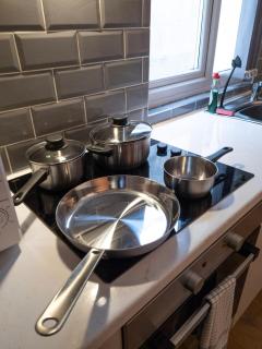 Mega Value Stay - 7 Beds, Keyless Entry, City 5 min walk BY PROPERTY PROMISE - Cardiff - 1