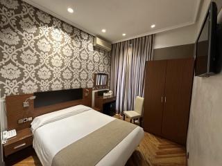 Hostal Atocha Almudena Martín - 0