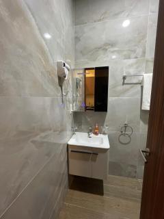 Chic 1 Bedroom Apartment in Lekki - Lagos - 7