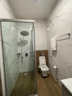 Spacious Studio Apartment - Lagos - 6