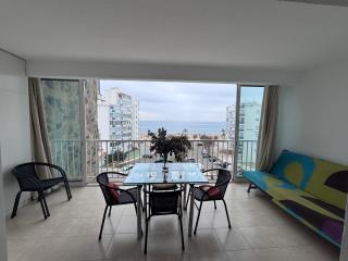 Gran Apartamento 6pax con PRECIOSAS vistas al MAR y plaza de parquing - Roses - 0
