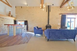 Belle maison en pierres avec piscine - - 4