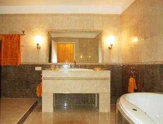 Luxury apartment with pool - 6