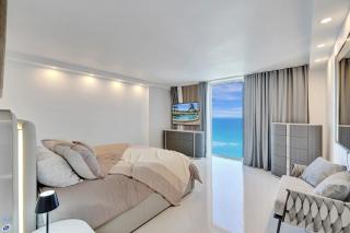 Luxury Oceanfront 3 Bedroom condo on the beach 16 Floor - Hollywood - 0