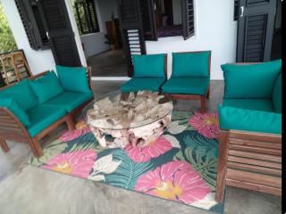 Minerva House - Oceanfront Escape in Treasure Beach 4 bedroom - Treasure Beach - 9