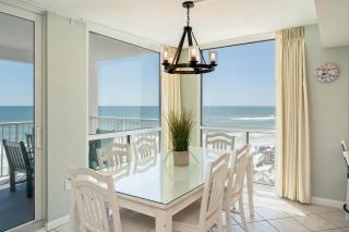 1051 - Shoreline Towers Beachfront Condo Free Beach Setup - 5