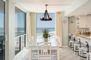 1051 - Shoreline Towers Beachfront Condo Free Beach Setup - 4