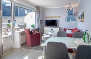 Kiki's Oceanfront - 8