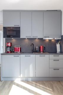 Kiki's Oceanfront - 6