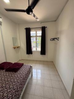 Green Dream Homestay 5 Kubang Kerian USM-HPUSM Wi-Fi & Neflix 3 Aircond Room - 2