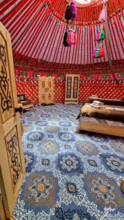 Yurt Glamping Edelweiss Meadow at the foot of Lenin Peak - 1