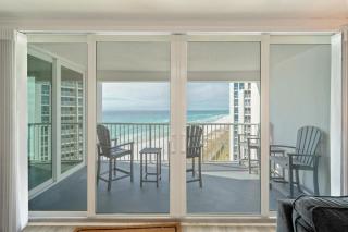 1092- 2 Bedroom Beach Front Condo Free Beach Setup - 5