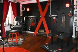 Love Room DONJON DOL IN LOVE BDSM - Dol-de-Bretagne - 6