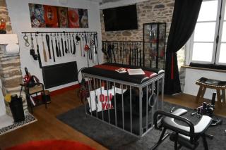 Love Room DONJON DOL IN LOVE BDSM - Dol-de-Bretagne - 1