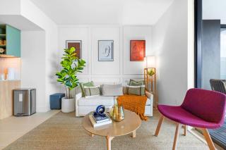 From 43th Floor a Luxury Condo Awaits For You! - Miami - 3