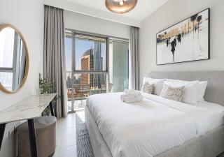 Luxury 2BR Downtown Dubai, Burj Khalifa View, Infinity Pool & Near Dubai Mall - 2