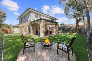 Raywood Coastal Retreat by Ready Set Stay - 0