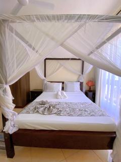 Sea View Apartment in Nyali -2 mins walk to the Beach - 3