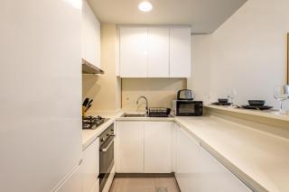 Stylish 1BR Business Bay - Near Metro - Balcony with City Views - 4