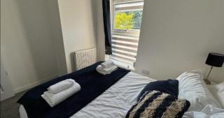 Self-contained 2-bedroom Apartments, Contractors Families Parking WiFi - 9