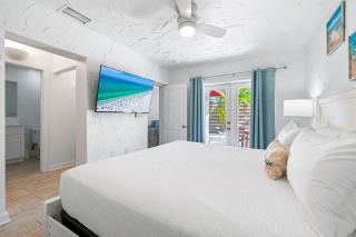 Crescent Beach Villas By Beachside Management - 1