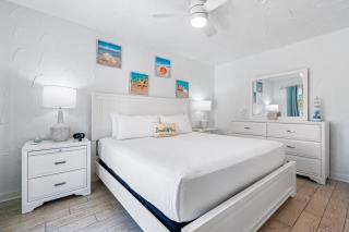 Crescent Beach Villas By Beachside Management - 3