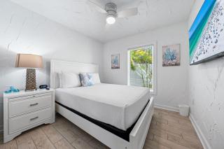 Crescent Beach Villas By Beachside Management - 5