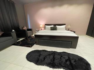 The Grey Loft 1-Br F-11 Markaz - Islamabad - 5