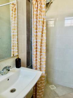 Three Bedroom Apartment Around QuickMart - Mombassa - 7