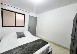 Casa ideal para tu estadía Medellín en una barrio tradicional Belén - Medellín - 8