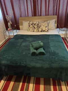 Luxury 4 Bedroom entire Apartment in Birmingham Free Parking peaceful place smethwick - Birmingham - 7