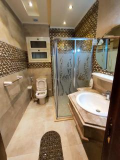 Two Bedrooms Apartment with Garden in New Cairo - Cairo - 3